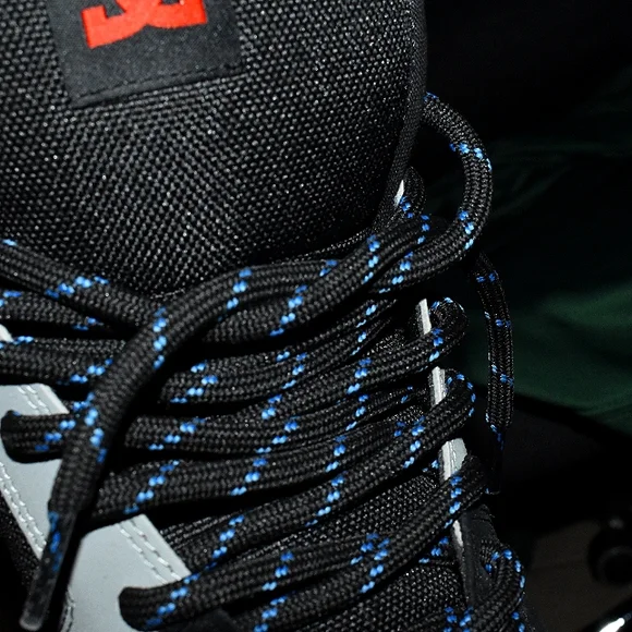 Sold DC Skateboarding Shoes Men's Grey, Black & Red Size 11 - Picture 7 of 7